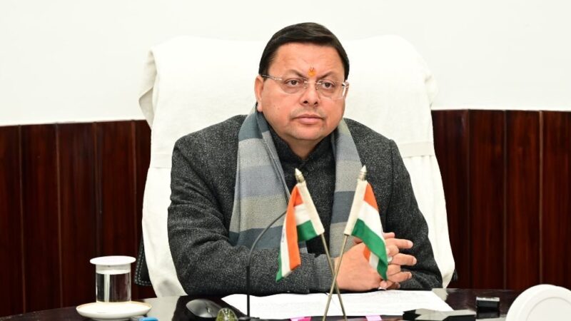 मुख्यमंत्री धामी ने विभिन्न योजनाओं के हजारों लाभार्थी श्रमिकों को हस्तान्तरित की करीब ₹13 करोड़, सहायता के लिए विशेष व्यवस्था का हुआ शुभारंभ