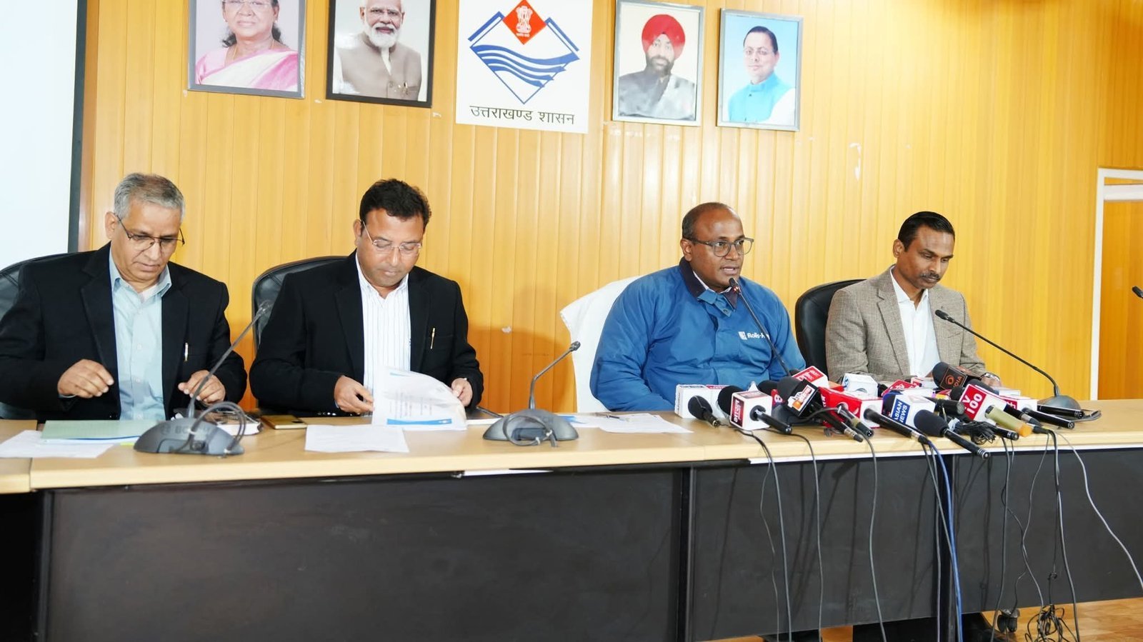 उत्तराखण्ड में शुरू हुई एसआईआर प्रक्रिया, सीईओ डॉ. बीवीआरसी पुरुषोत्तम ने जाँची कार्य प्रणाली