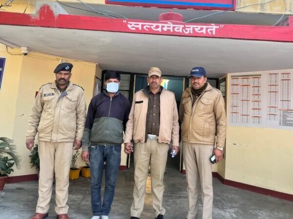 पूजा-पाठ के नाम पर लाखों की ठगी, पुलिस ने अभियुक्त को मुजफ्फरनगर से धर दबोचा