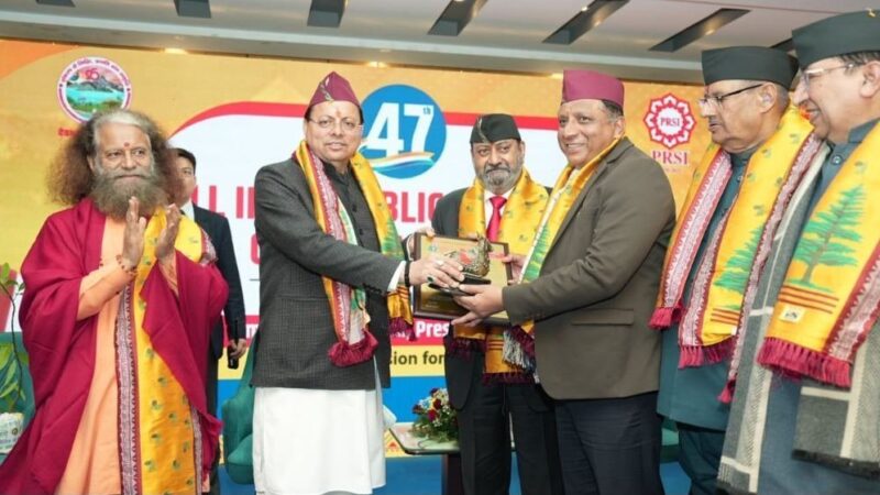 सुशासन में उत्कृष्टता के लिए IAS बंशीधर तिवारी को राष्ट्रीय सम्मान, मुख्यमंत्री धामी ने किया सम्मानित