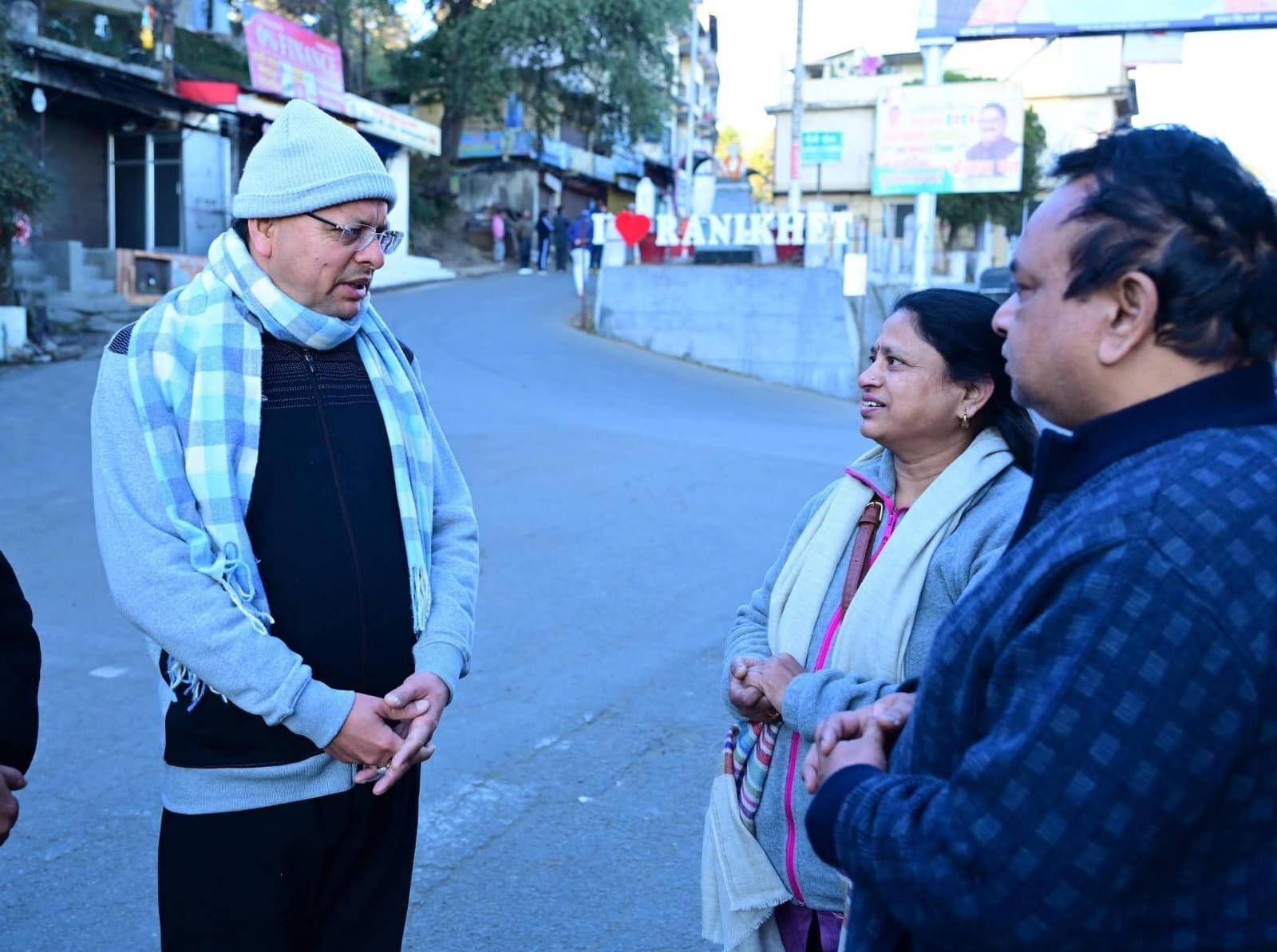 मुख्यमंत्री ने रानीखेत में ‘जन-जन की सरकार, जन-जन के द्वार’ अभियान के तहत जनता से लिया फीडबैक