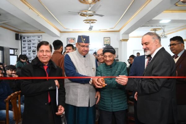 फाइटोकेमिस्ट्री और आयुर्वेद उत्तराखण्ड के विकास के मजबूत आधार – गणेश जोशी