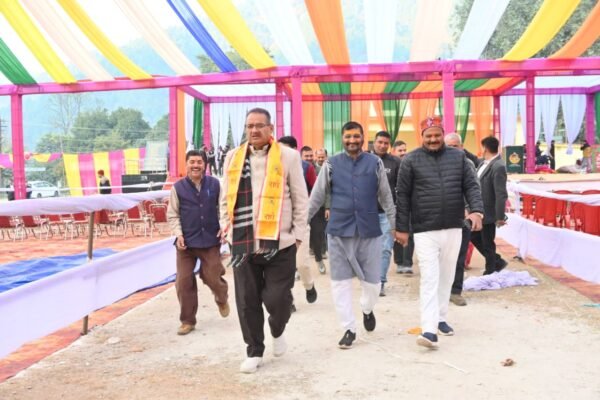 कृषि मंत्री गणेश जोशी ने गौचर में किसान दिवस 2025 कार्यक्रम स्थल का किया निरीक्षण