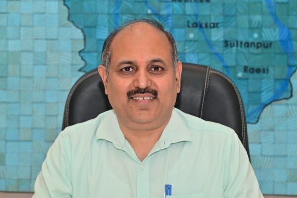 सीडीओ डॉ. ललित नारायण मिश्रा ने स्वच्छता महाअभियान की अनदेखी पर की सख्त कार्रवाई, जमालपुर कलां में गंदगी मिलने पर एडीओ पंचायत के खिलाफ प्रतिकूल प्रविष्टि व वेतन रोकने के दिए निर्देश