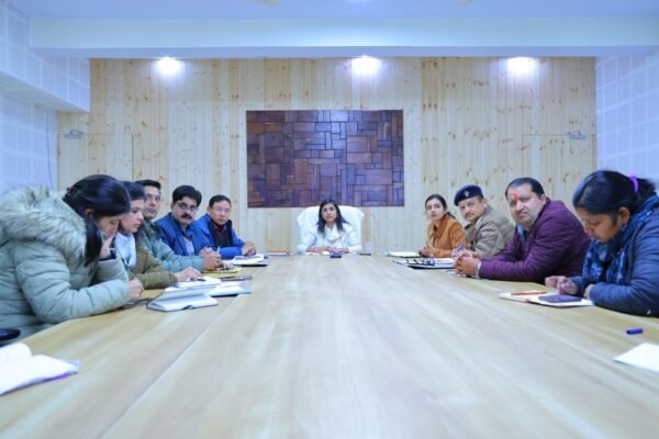 डीएम स्वाति एस. भदौरिया ने बूंखाल मेले की तैयारियों को लेकर ली बैठक, अधिकारियों को समयबद्ध व्यवस्थाओं को पूरा करने के दिए सख्त निर्देश