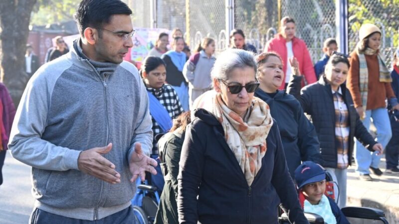 डीएम सविन बंसल संग अर्ली मॉर्निंग वॉक बढा गई बौद्धिक दिव्यांगजन का हौसला