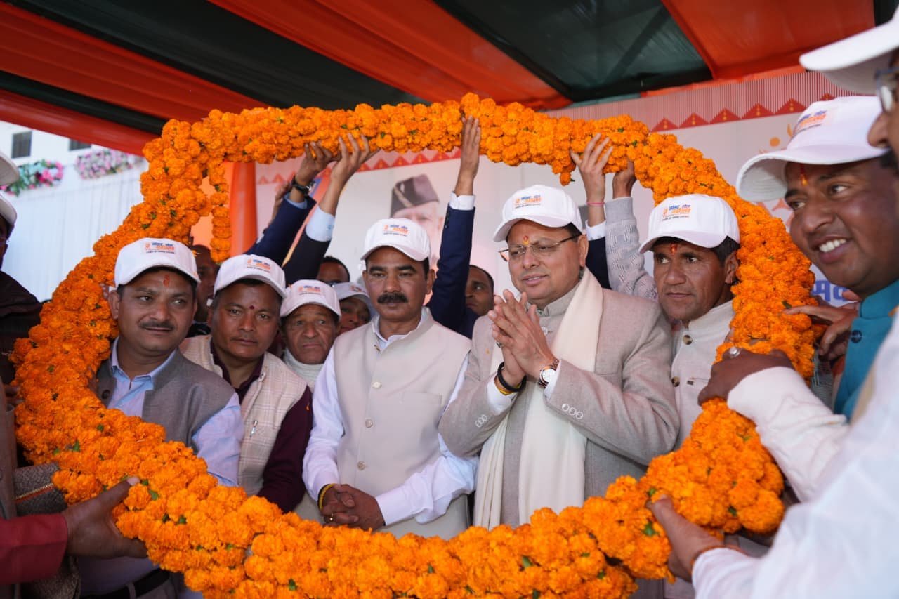 सीएम पुष्कर सिंह धामी ने अल्मोड़ा में किया सांसद खेल महोत्सव का शुभारंभ