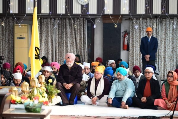 मुख्यमंत्री धामी ने वीर बाल दिवस पर साहिबजादों को की श्रद्धांजलि अर्पित