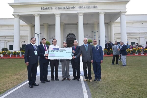 आईआईटी रुड़की में 1975 बैच का स्वर्ण जयंती पुनर्मिलन, ₹45 लाख के सहयोग से संस्थान विकास को नई गति