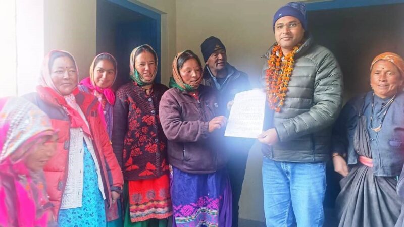 डीएम गौरव कुमार पहुंचे शीतकाल के अंतिम प्रवास वाले गांव