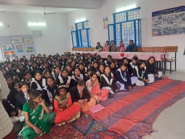 उत्तरकाशी : राजकीय आदर्श बालिका इंटर कॉलेज बड़कोट में करियर काउंसलिंग और मानसिक स्वास्थ्य पर कार्यशाला का आयोजन