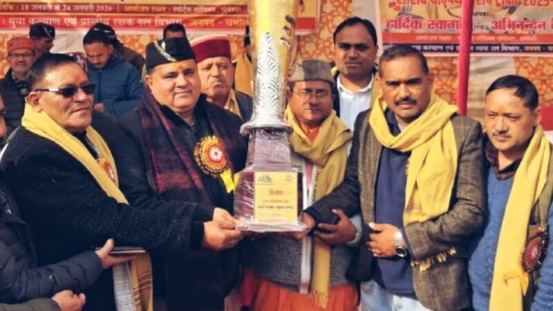 सांसद चैंपियनशिप ट्राफी का हुआ आगाज, राज्यसभा सांसद महेंद्र भट्ट ने किया उद्घाटन 