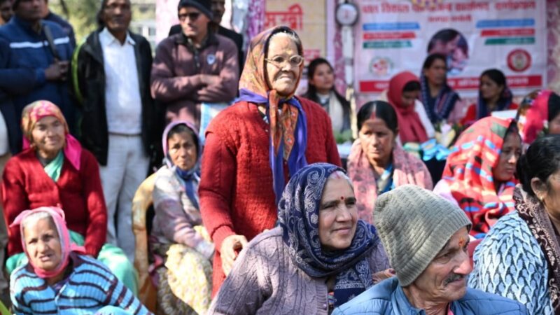 जन-जन की सरकार कार्यक्रम में फरियादियों की समस्याओं का निस्तारण