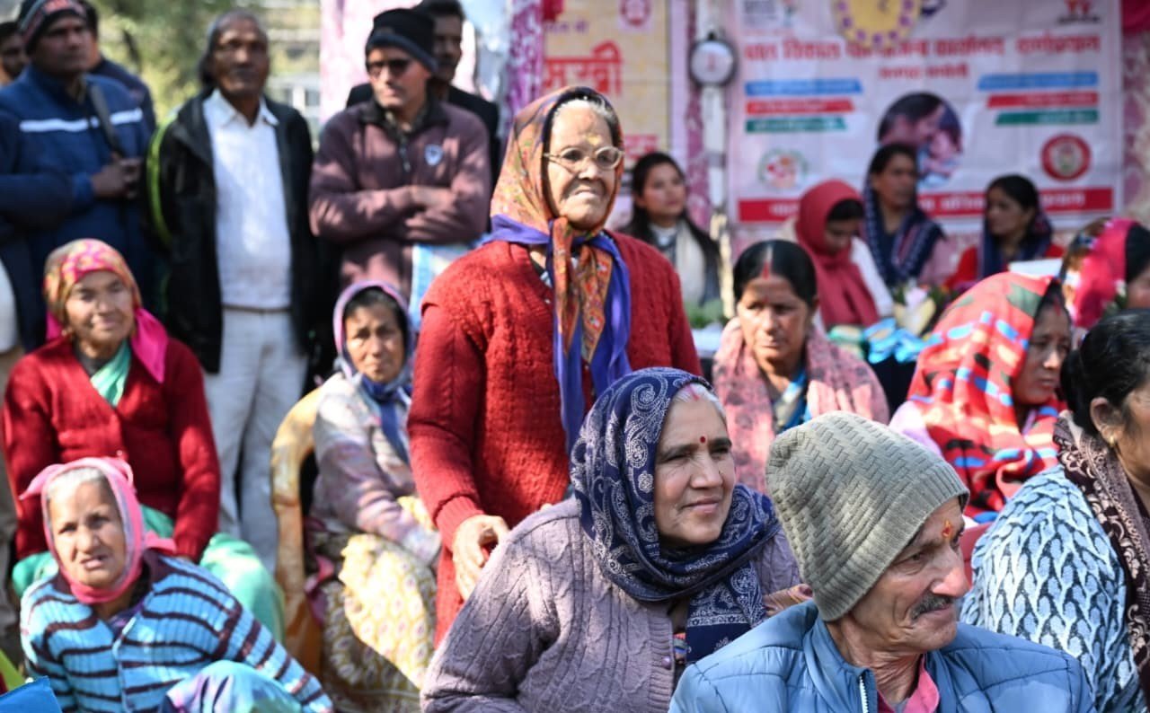 जन-जन की सरकार कार्यक्रम में फरियादियों की समस्याओं का निस्तारण