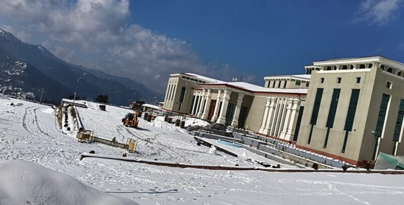 भराडीसैण विधानसभा परिसर भी हुआ बर्फवारी से लबालब