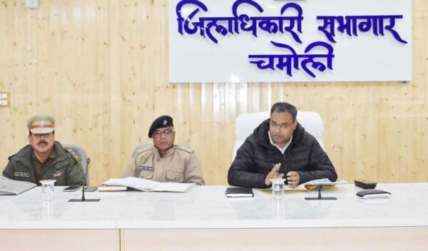 चारधाम यात्रा में यात्रियों की सुरक्षा पर रहेगा फोकस – डीएम गौरव कुमार