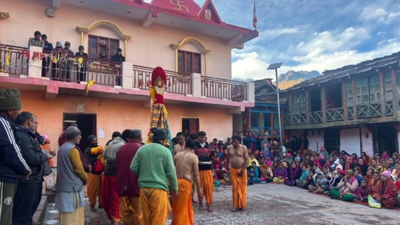 18 दिवसीय भ्रमण के बाद गर्भगृह में विराजे जाख देवता, अब 2028 में होंगे दर्शन