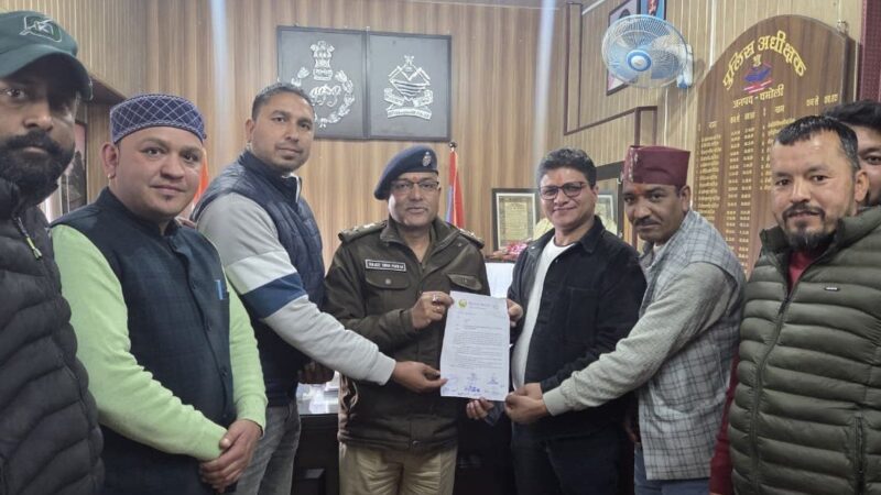 नाबालिगों को शराब बचने को लेकर कार्रवाई की मांग