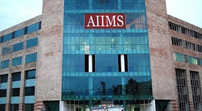 TEER तकनीक से 65 वर्षीय बुजुर्ग का बिना सर्जरी इलाज