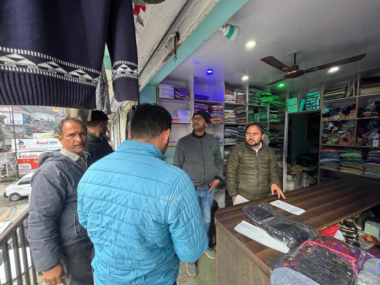 पालिका ने शर्त उल्लंघन पर की कार्रवाई, अनुबंध निरस्त कर संचालक को सौंपी दुकान