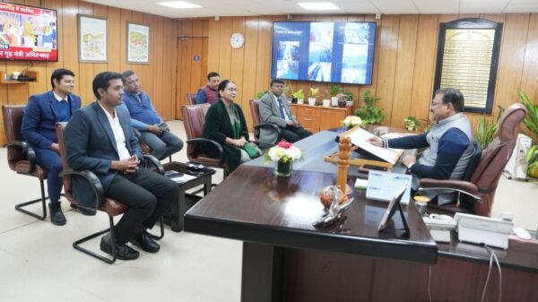 मुख्य सचिव की अध्यक्षता में मण्डल रेल प्रबन्धक उत्तर रेलवे के साथ बैठक, रेल परियोजनाओं को लेकर हुई विस्तार से चर्चा