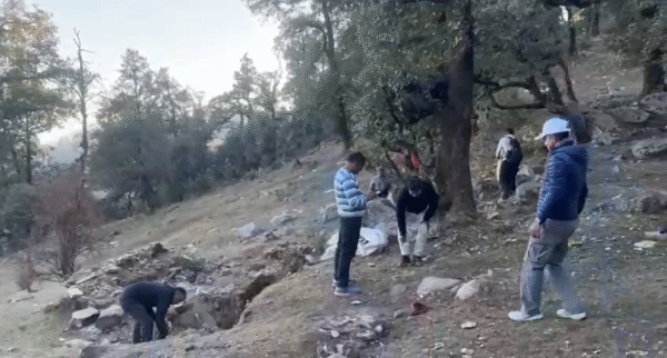 सेम मुखेम मेले के उपरांत पुलिस ट्रेनिंग अकादमी द्वारा चलाया गया विशेष स्वच्छता अभियान, स्वच्छता और पर्यावरण संरक्षण की पहल