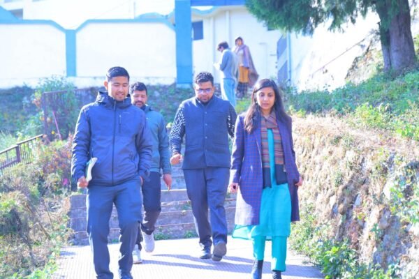 डीएम स्वाति एस. भदौरिया ने अंबेडकर बालिका एवं बालक छात्रावासों का किया औचक निरीक्षण; स्वास्थ्य, भोजन व मूलभूत सुविधाएं दुरुस्त करने के दिए सख्त निर्देश