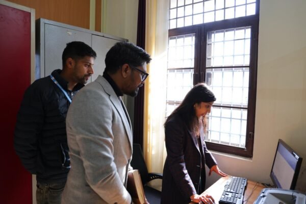 डीएम स्वाति एस. भदौरिया ने जिला चाइल्ड हेल्पलाइन कार्यालय का किया निरीक्षण, बच्चों से जुड़े मामलों में त्वरित, संवेदनशील व प्रभावी कार्रवाई के दिए निर्देश