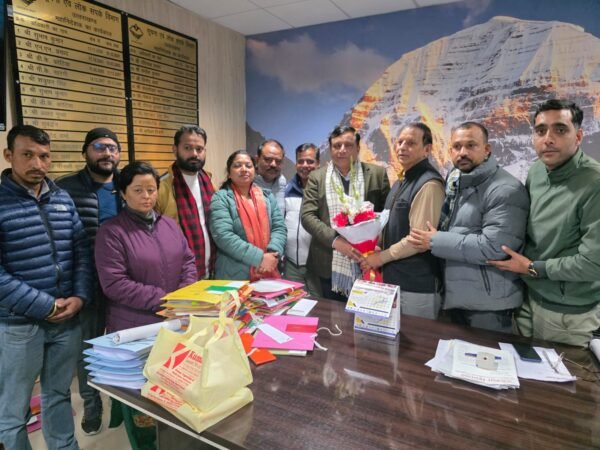 उत्तरांचल प्रेस क्लब के भवन निर्माण को जल्द पूरा कराने के लिए प्रशासन गंभीर – महानिदेशक सूचना बंशीधर तिवारी