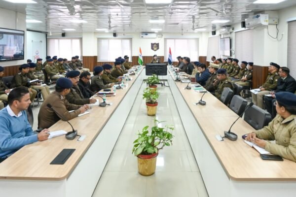 2026 के लिए उत्तराखण्ड पुलिस का रोडमैप तय, डीजीपी दीपम सेठ की अध्यक्षता में उच्च स्तरीय समीक्षा बैठक