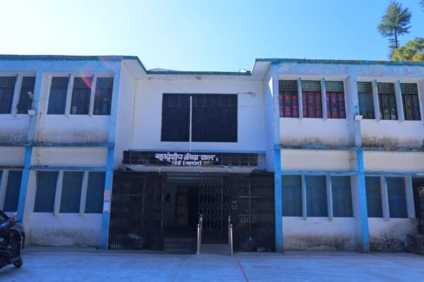 डीएम स्वाति एस. भदौरिया की पहल पर कण्डोलिया इण्डोर स्टेडियम में बैडमिंटन कोर्ट के सुदृढ़ीकरण के लिए ₹34.94 लाख स्वीकृत, कार्य प्रारंभ