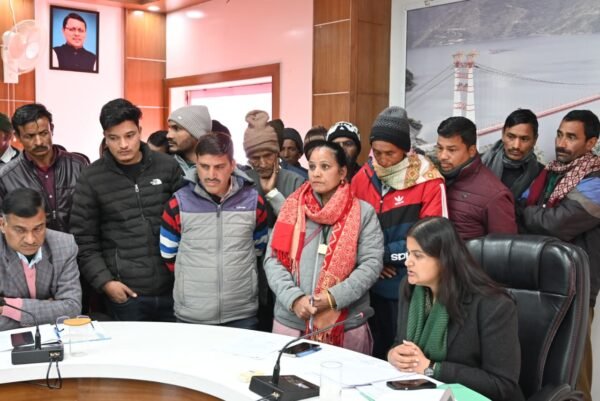 टिहरी को ट्रेक डेस्टिनेशन के रूप में विकसित करने की पहल, सीडीओ वरूणा अग्रवाल ने बताए पर्यटन रोडमैप