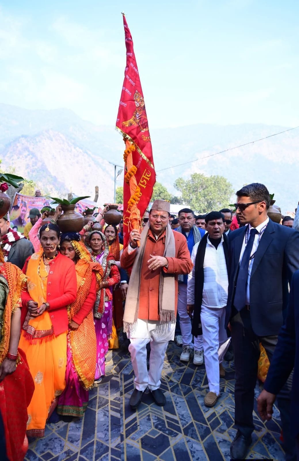 सीएम धामी ने किया क्षेत्रीय जनता से संवाद रणकोची धाम से लिया जनकल्याण का संकल्प