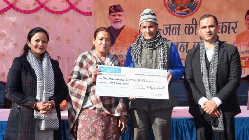 मंत्री रेखा आर्या ने किया जन समस्याओं का समाधान