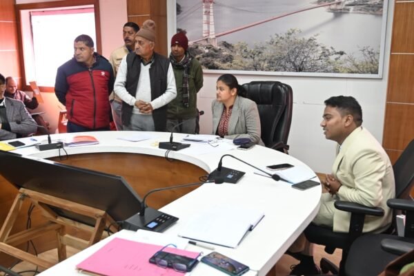 सीडीओ वरूणा अग्रवाल ने जनता दरबार में सुनी जन समस्याएं, अधिकारियों को समयबद्ध निस्तारण के दिए निर्देश