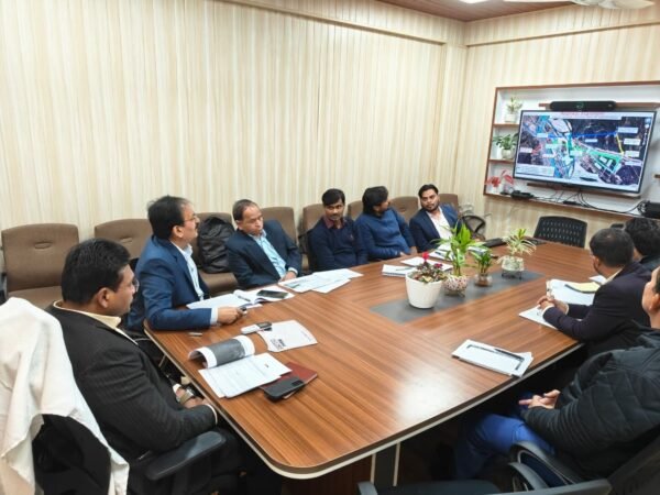 धामी सरकार का बड़ा ट्रांसपोर्ट प्लान, देहरादून समेत प्रमुख शहरों में ई-बीआरटी और रोपवे नेटवर्क की तैयारी