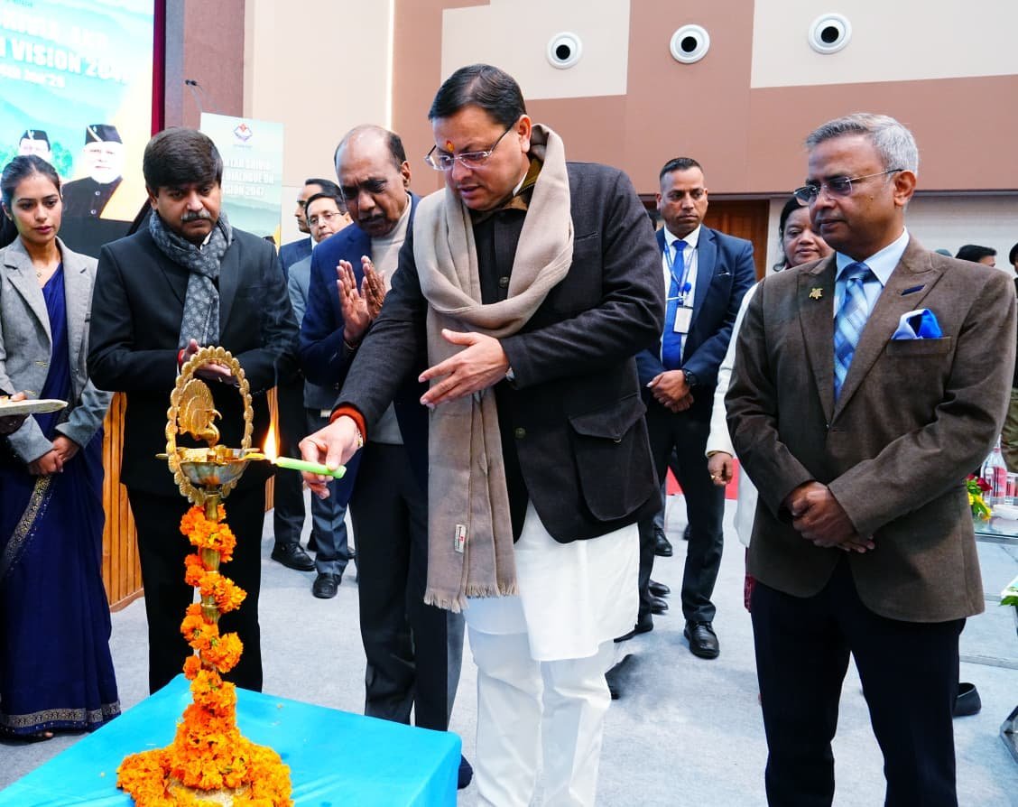 सीएम धामी ने चिन्तन शिविर एवं डॉयलाग ऑन विजन 2047 में प्रशासनिक अधिकारियों को किया संबोधित