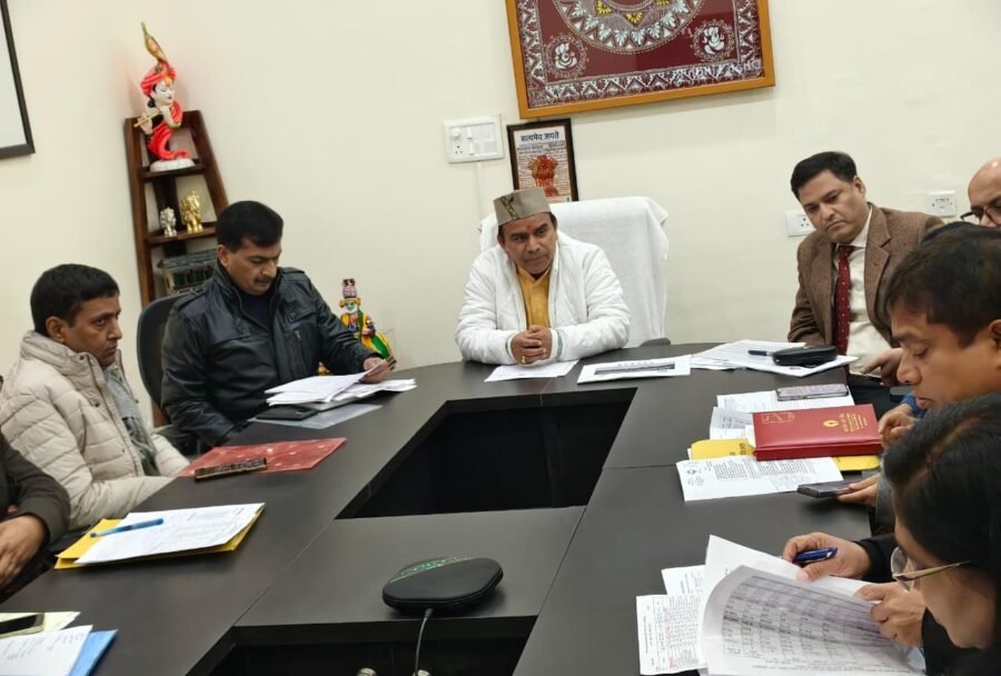 चार धाम यात्रा को चिकित्सकों का बनेगा पृथक कैडर – डाॅ. धन सिंह रावत