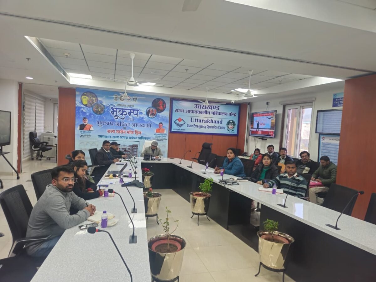 सचिव आपदा प्रबंधन विनोद कुमार सुमन ने की राज्य में बारिश तथा बर्फबारी से उत्पन्न स्थिति की समीक्षा, अधिकारियों को 24 x 7 अलर्ट मोड पर रहने के निर्देश