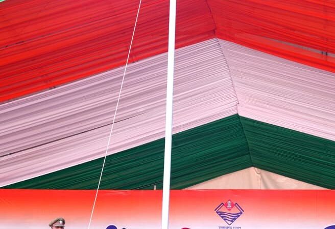 गणतंत्र दिवस के अवसर पर राज्यपाल ने लोक भवन एवं परेड ग्राउंड में फहराया राष्ट्रीय ध्वज