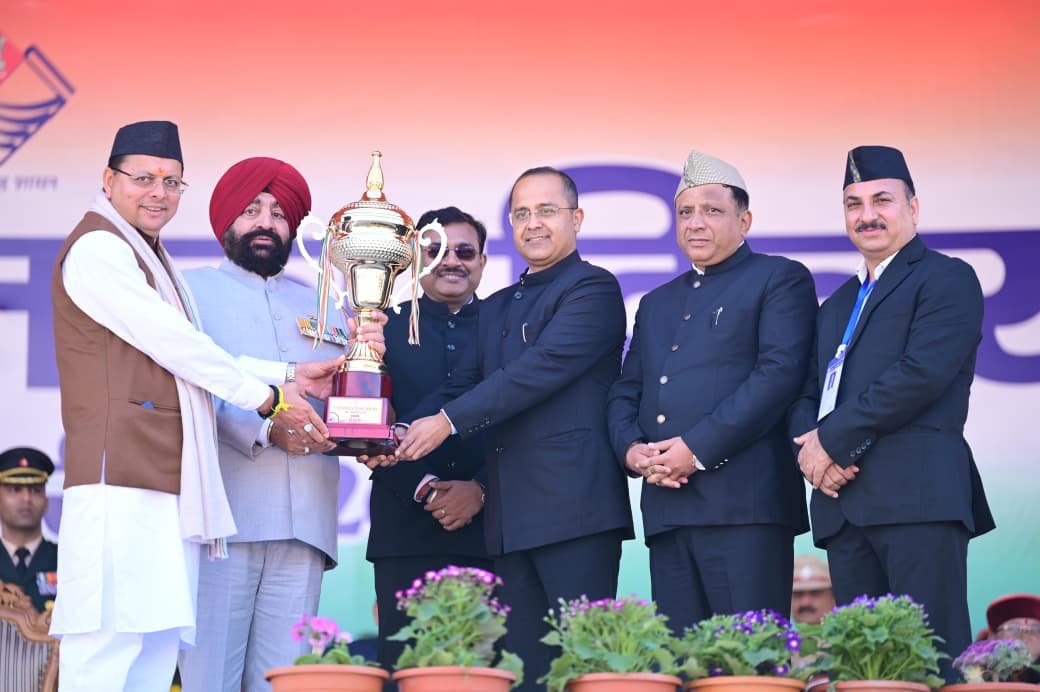 गणतंत्र दिवस के राज्य स्तरीय समारोह में सूचना विभाग की झांकी ने लगातार तीसरी बार प्राप्त किया प्रथम स्थान, राज्य की 25 साल की विकास यात्रा एवं शीतकालीन धार्मिक यात्रा व पर्यटन पर आधारित थी झांकी