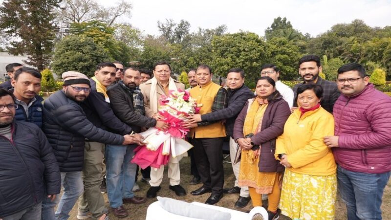 मुख्यमंत्री धामी से प्रेस क्लब की नव निर्वाचित कार्यकारिणी ने की शिष्टाचार भेंट