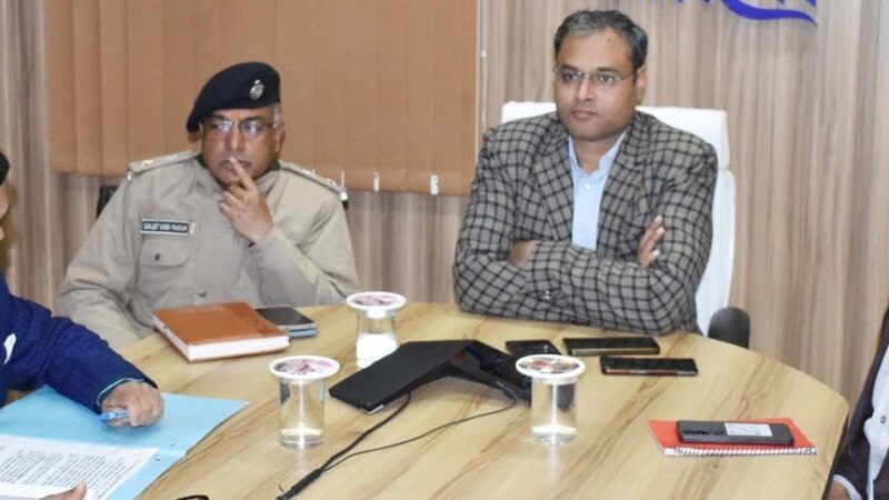 परिवार रजिस्टरों की जांच में लापरवाही बर्दाश्त नहीं