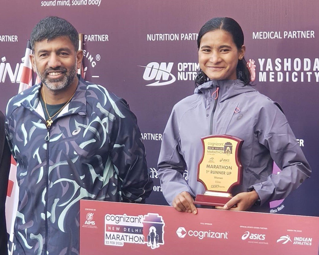 दिल्ली मैराथन में वाण की फ्लाइंग गर्ल भागीरथी जीता रजत पदक