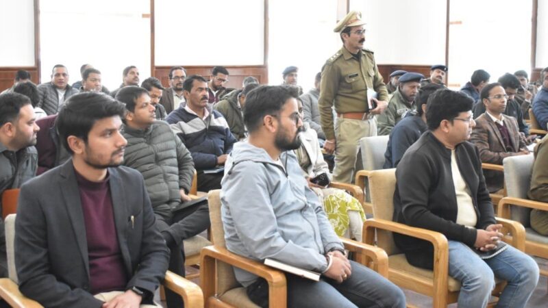 बजट सत्र की तैयारियों में कोई कोताही न बरते – डीएम