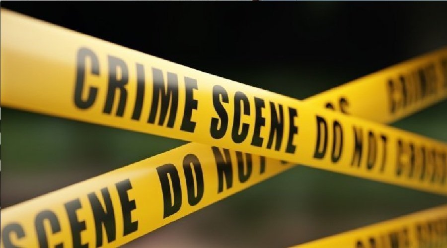 दिल दहलाने वाली वारदात, पत्नी और तीन बच्चों की धारदार हथियार से हत्या, आरोपी फरार