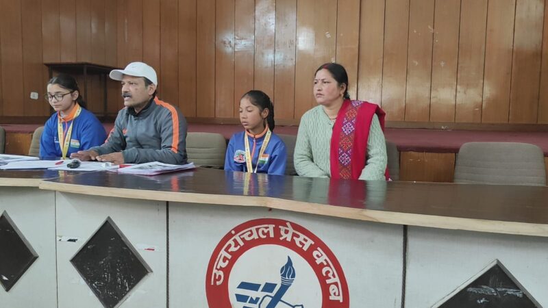 ज्योर्तिमठ के उभरते खिलाड़ियों के साथ हरिद्वार में पक्षपात