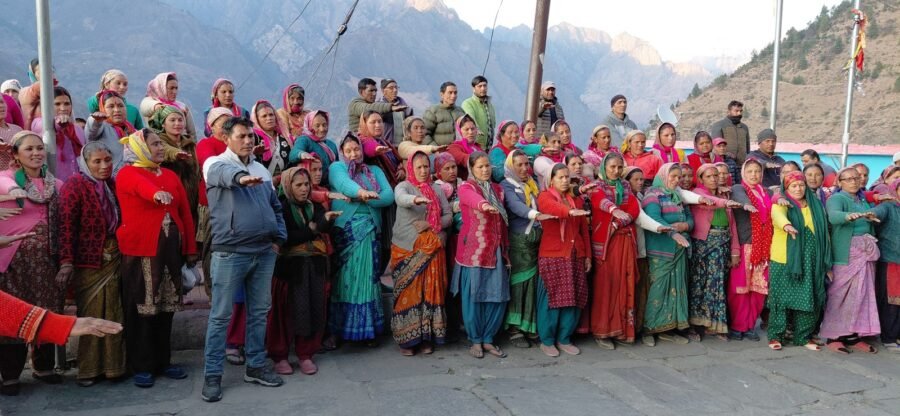 सेलंग गांव में सार्वजनिक आयोजनों पर शराब परोसने और बिक्री पर पूर्ण प्रतिबंध