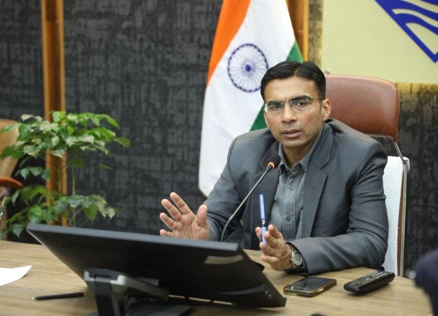 सिंचाई विभाग की खुली नहर में बुजुर्ग हुए चोटिल; जिला प्रशासन की क्यूआरटी ने दर्ज कराया मुकदमा