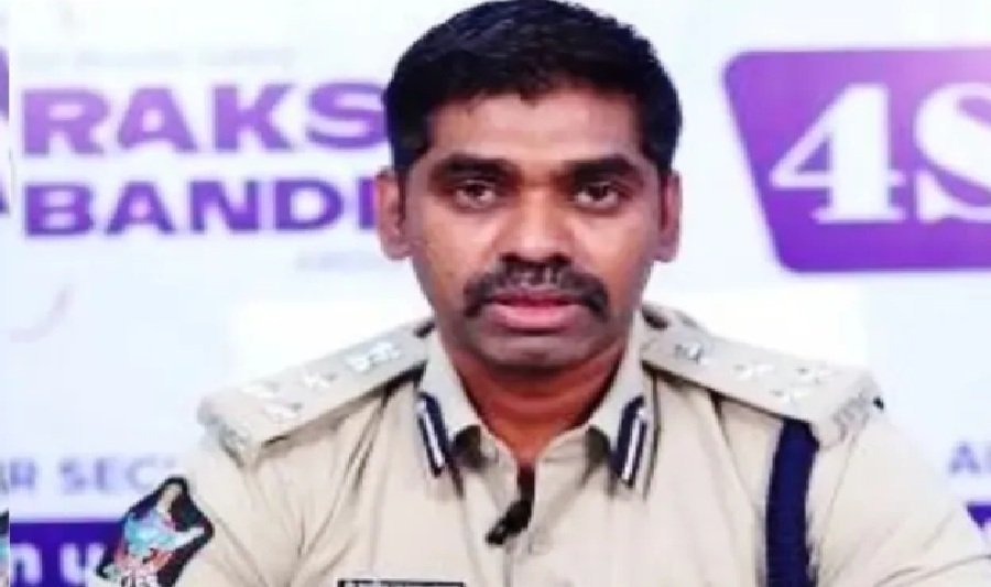IPS अधिकारी के घर आंध्र पुलिस की छापेमारी ट्रांजिट रिमांड पर ले जाने की तैयारी